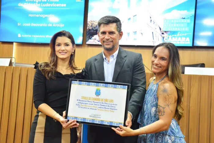 Silvana Noely concede Título de Cidadão Ludovicense em solenidade na Câmara Municipal