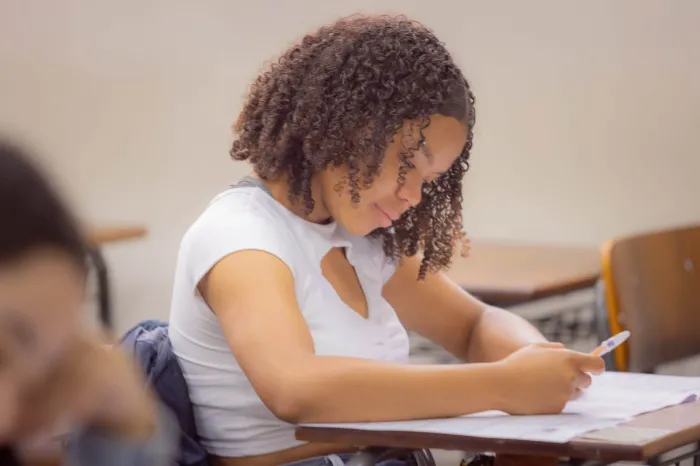 Vestibular 2024 da UEPG reuniu 6,4 mil candidatos; gabaritos estão disponíveis