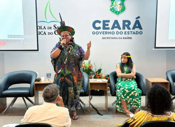 Cuidado integral a populações vulneráveis pauta seminário para profissionais de saúde na ESP/CE
