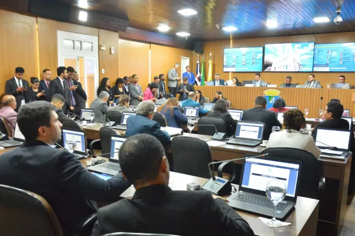 Vereadores aprovam reajuste da remuneração dos cargos de prefeito, vice-prefeito e secretários municipais