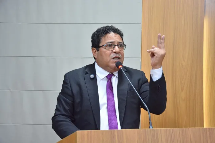 Sá Marques apela pela reintegração do espanhol à grade curricular das escolas no Maranhão