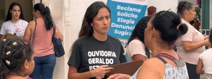 Usuários são atendidos presencialmente pela Ouvidoria-Geral do Estado na Farmácia de Minas