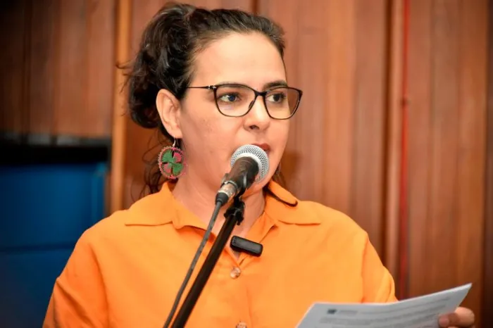 Em moção, deputada Gleice Jane apoia luta por Secretaria de Políticas para Mulheres