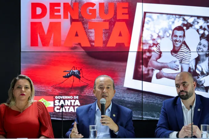 Governador apresenta equipamento para monitorar gravidade da dengue e outras ações de combate à doença em SC