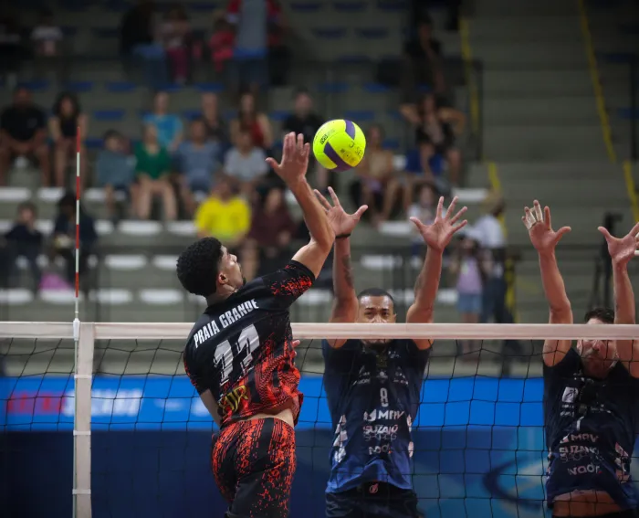 Histórico! Time PG de vôlei masculino vence a primeira na Superliga B