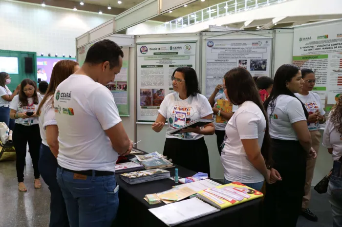 Estudantes apresentam trabalhos inovadores no segundo dia do Ceará Científico 2024