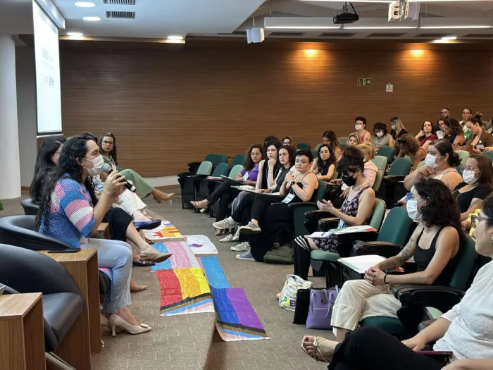 ESP/CE realiza seminário sobre atendimento especializado em saúde às pessoas transgênero