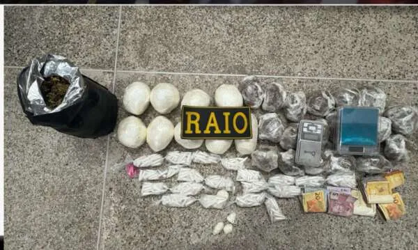 Garupeiro com quase 3kg de drogas é preso pelo CPRAIO no bairro Presidente Vargas
