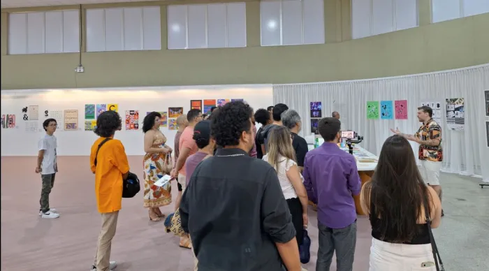 Público que participou da visita guiada se mostrou atento ás explicações dadas / Foto: Mariana Ferreira/AM Malls