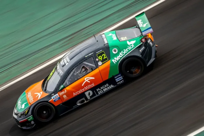 Apesar da quebra do carro, Hugo Cibien conquista sexto lugar na final da Stock Car