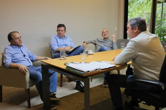 Pesca: Reunião com governador amplia debate sobre Lei do Transporte Zero.
