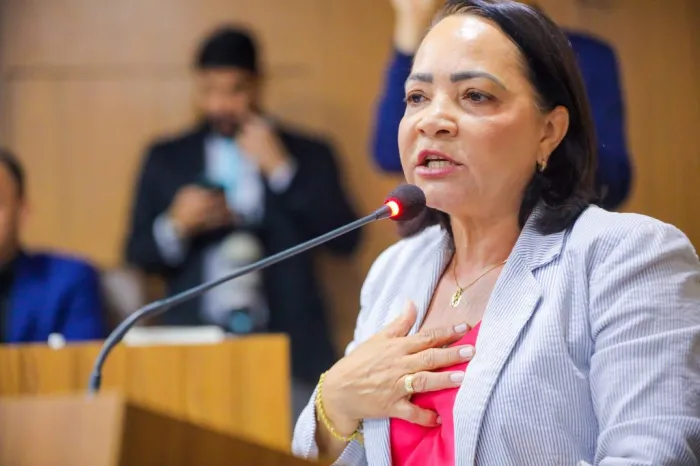 Projeto de Lei prioriza famílias de pessoas com TEA e Síndrome de Down em programas habitacionais