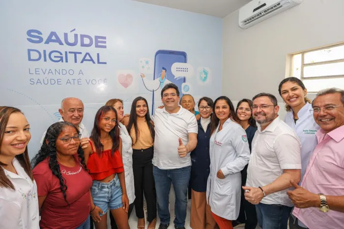 Rafael Fonteles confere in loco o funcionamento do Programa Saúde Digital no Hospital Municipal de Bertolínia