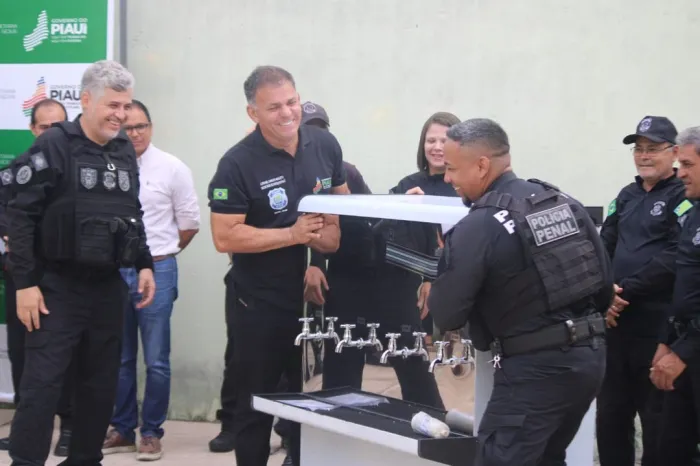 Sejus entrega 138 bebedouros para o sistema prisional do Piauí