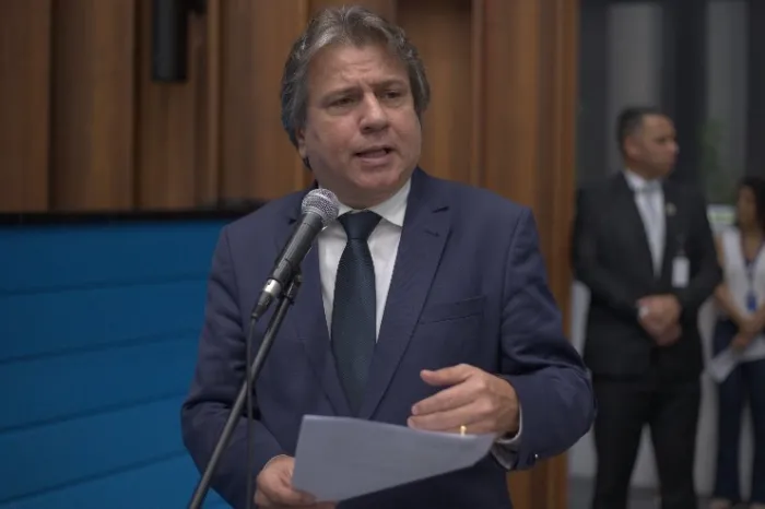 Governador sanciona lei de Caravina que proíbe construção de rodovias sem acostamento