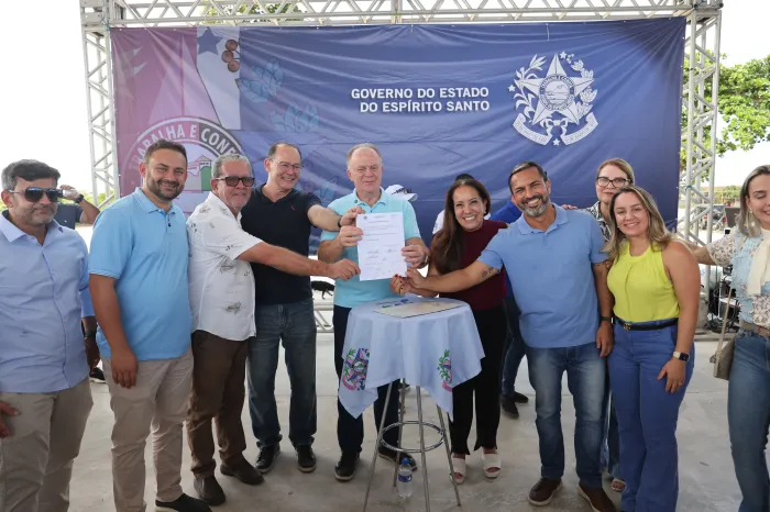 Governo do Estado inicia construção de barragem e entrega unidades habitacionais em Mucurici