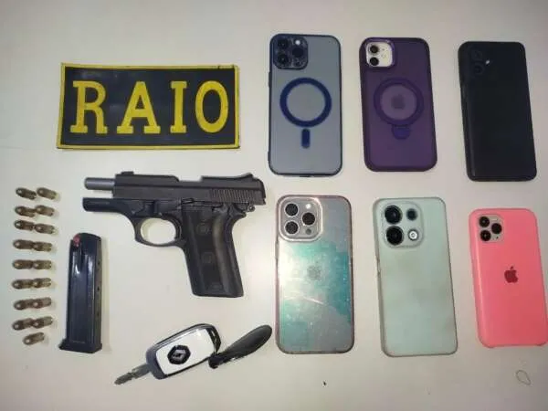 Cinco suspeitos armados em carro são presos pela PMCE em Sobral