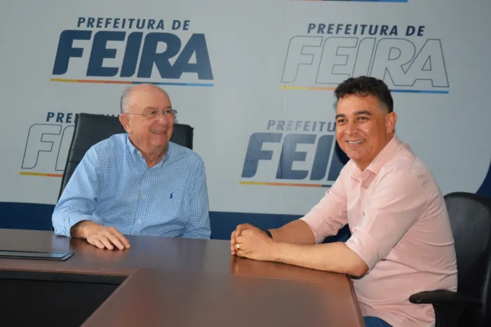 Prefeito José Ronaldo cumpre extensa agenda no primeiro dia útil de gestão