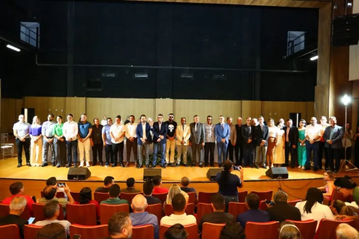 Gestão: Secretários municipais tomam posse em cerimônia no Teatro Municipal Eduardo Abdelnor
