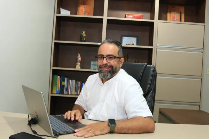 Gestão: Conheça o perfil do professor Cristiano Lopes, novo secretário de Educação