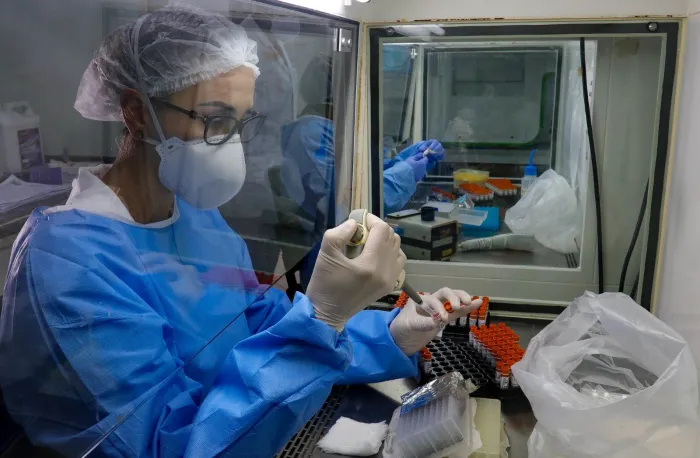 Retrospectiva 2024: Laboratório Central de SC alcança resultados positivos com mais de 800 mil análises e ensaios realizados