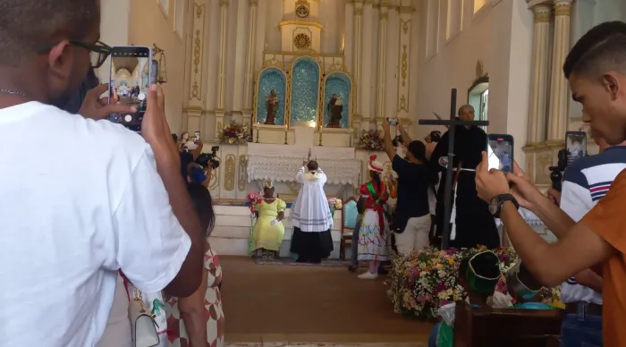 Coroação da Rainha das Taieiras marca a abertura do Encontro Cultural de Laranjeiras Fotos : Ascom/ Funcap