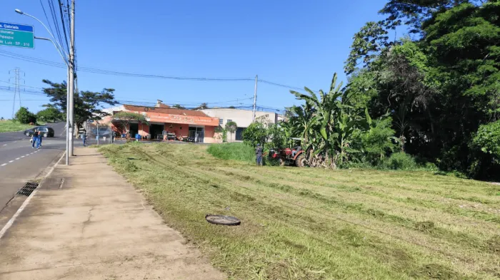 Mutirão de limpeza recolhe 69 caminhões de lixo no primeiro dia