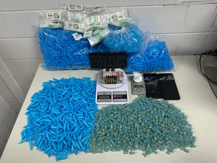 COTAMA apreende drogas e munições no bairro Costa Dourada em Serra