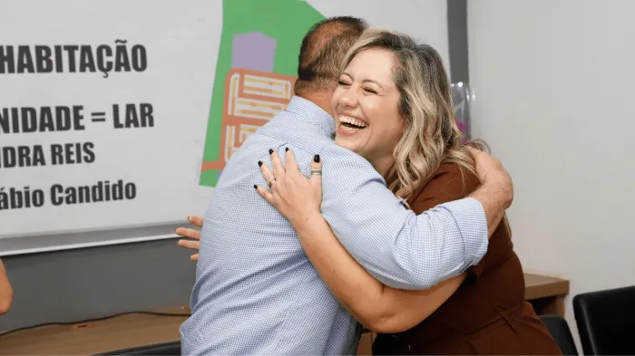 Sandra Reis foca em escuta e união na Habitação