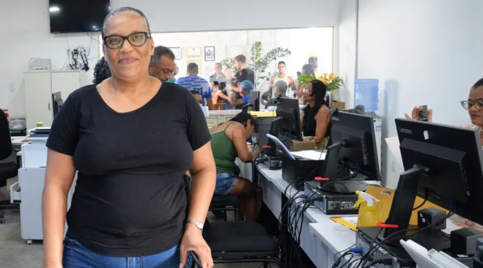 Primeiro dia de matrícula movimenta atendimento nas unidades escolares estaduais