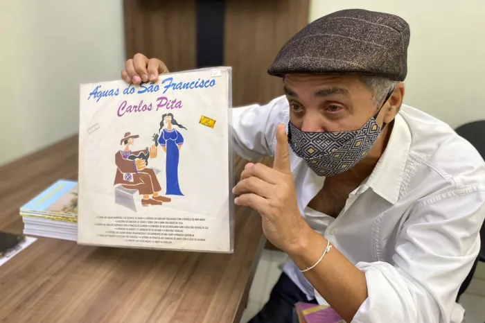 Carlos Pitta escreveu nas pautas musicais mensagens do seu coração