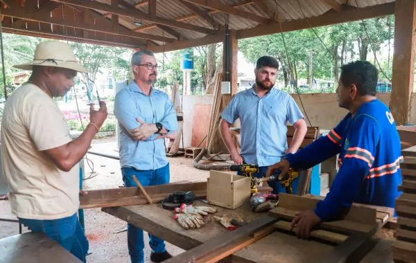 Prefeitura de Sorriso incentiva apicultura e preservação ambiental com entrega de caixas de mel