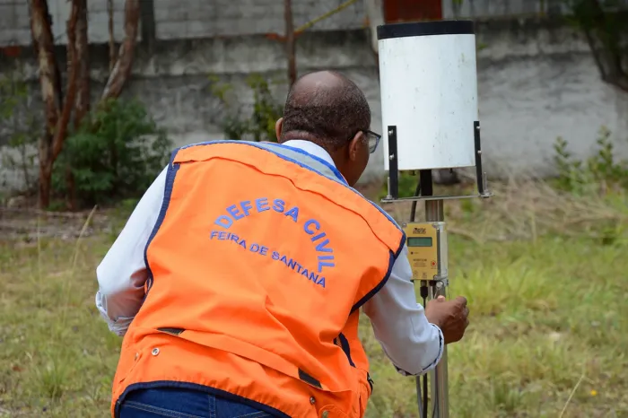 Defesa Civil fiscaliza condições de pluviômetros
