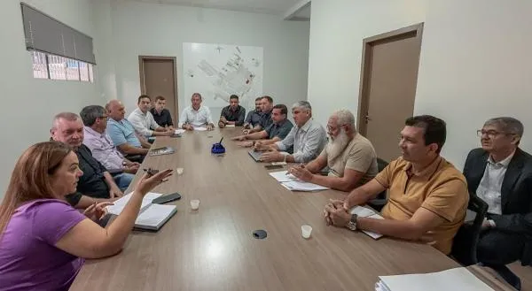 Vereadores se reúnem para estudar alterações do PLC 001/2025 “Habita Mais Sorriso” que será votado em sessão extraordinária