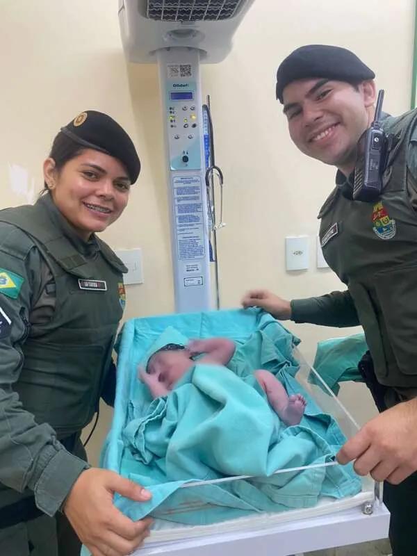 PMCE ajuda mulher a dar à luz em Maracanaú