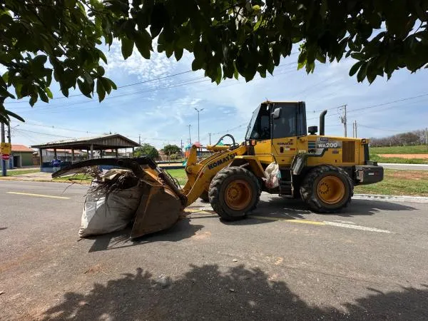 Prefeitura coleta resíduos sólidos no Setor 1