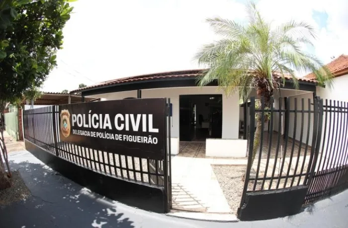 Executivo e Legislativo prestigiam inauguração da Delegacia de Polícia Civil em...