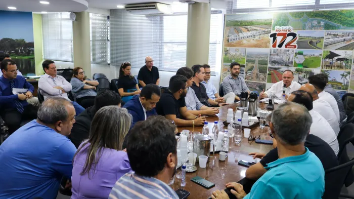 Prefeito abre a 