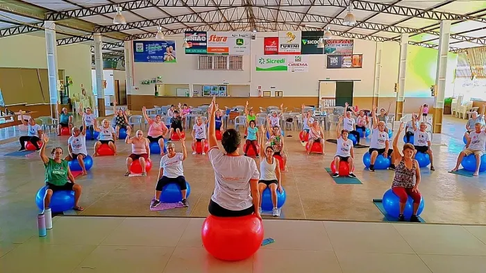 Maturidade em Movimento retorna as atividades para os idosos