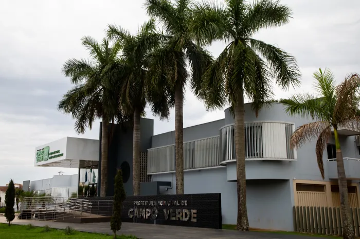 Campo Verde abre processo seletivo com 35 vagas e salários de até R$ 10 mil: veja como participar