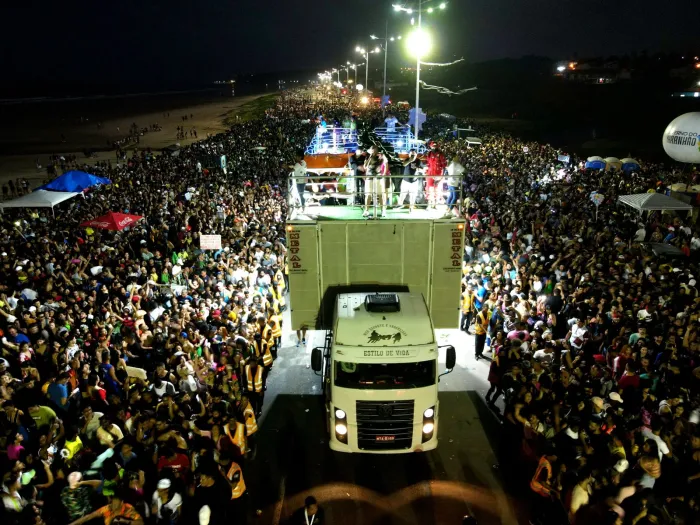 Durval Lelys, Mari Fernandez e Zé Vaqueiro são as atrações confirmadas para a festa de encerramento do Carnaval do Maranhão 2025