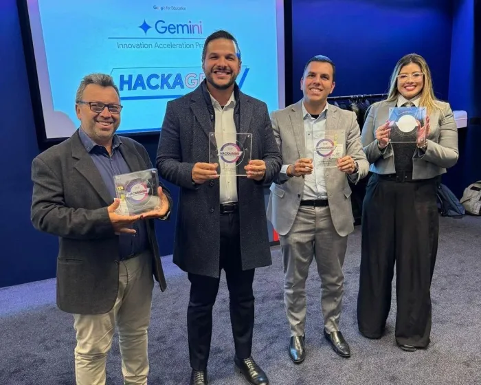 Secretário da Educação apresenta projeto sobre ensino de IA na Bett Show, em Londres