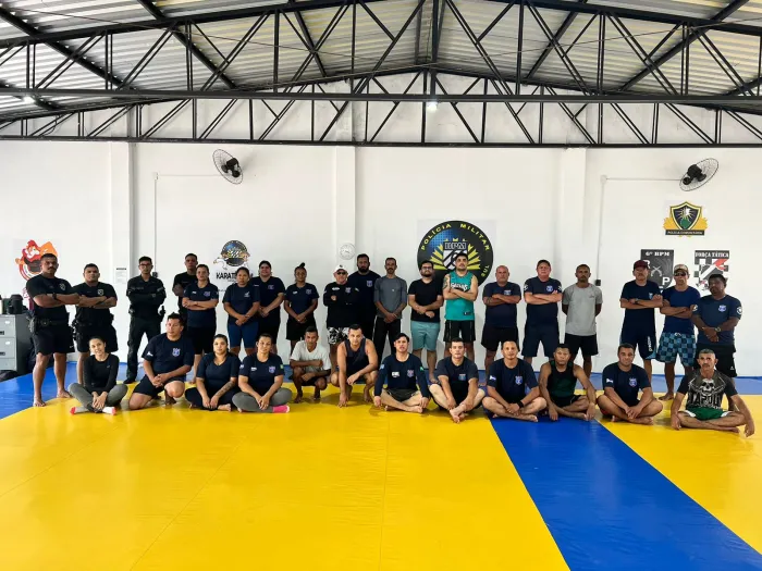 6º BPM REALIZA INSTRUÇÃO DE DEFESA PESSOAL PARA A GUARDA MUNICIPAL DE LADÁRIO