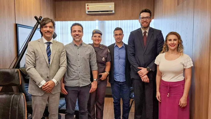 Prefeitura debate com instituições ações que beneficiem juventude