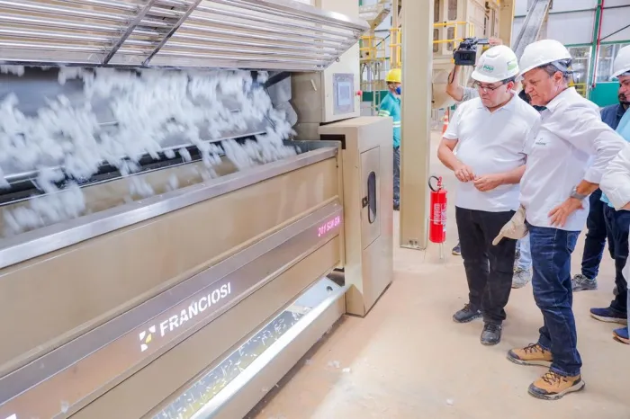 Rafael Fonteles visita algodoeira em Baixa Grande do Ribeiro nesta quarta (22)