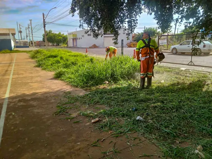 Prefeitura de Araçatuba intensifica limpeza em áreas públicas