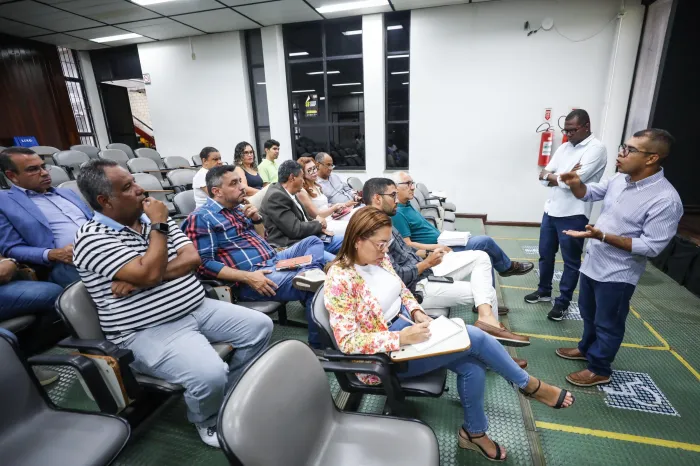 Prefeitura dá início ao Programa SOS Educação