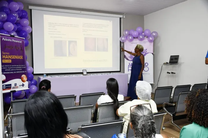 Saúde de Nova Iguaçu realiza palestras sobre o Janeiro Roxo em hospitais