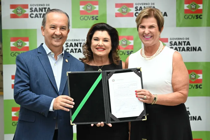 Adeliana Dal Pont assume a Secretaria de Estado da Assistência Social, Mulher e Família