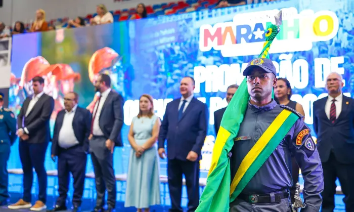 Mais de 600 oficiais e praças do Corpo de Bombeiros e da PMMA são promovidos pelo governador do Maranhão